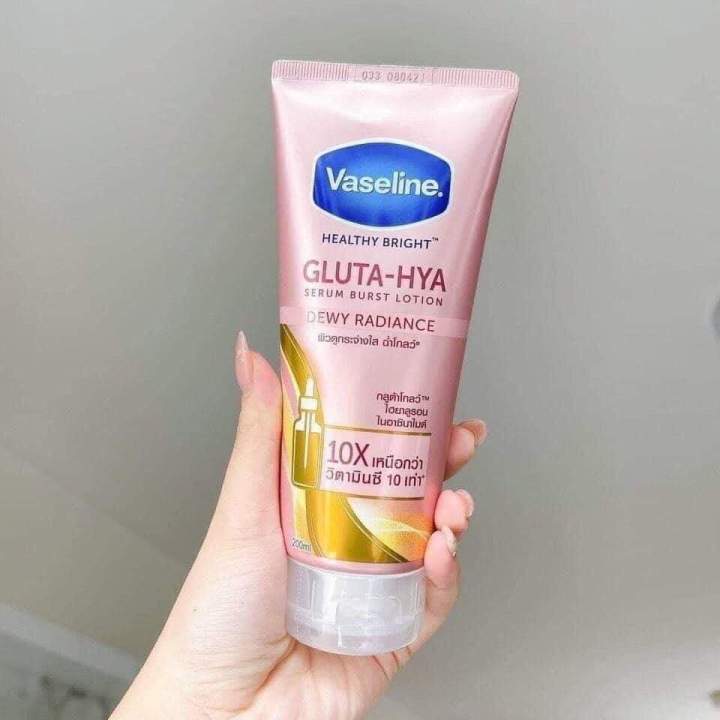 Vaseline_Gluta-Hya%20Serum%20Burst%20Lotion%20Dewy%20Radiance(%E1%80%95%E1%80%94%E1%80%BA%E1%80%B8%E1%80%9B%E1%80%B1%E1%80%AC%E1%80%84%E1%80%BA)%20330ml%20-%20Image%202