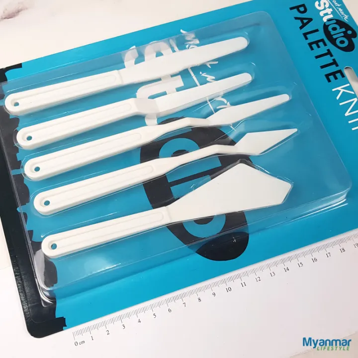 Plastic%20Palette%20Knife%20Set%20-%20Mont%20Marte%20-%20Image%205