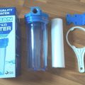 Water purification filter and housing. 