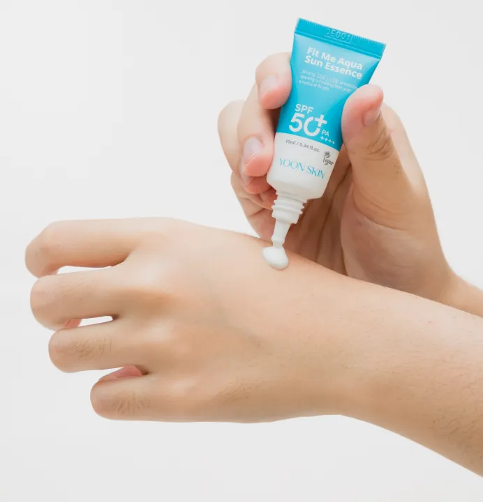 Yoon%20Skin%20Fit%20Me%20Aqua%20Sun%20Essence%2010ml%20-%20Image%203