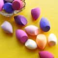 Make up sponge / မိတ်ကပ်ဖော့(1pc). 