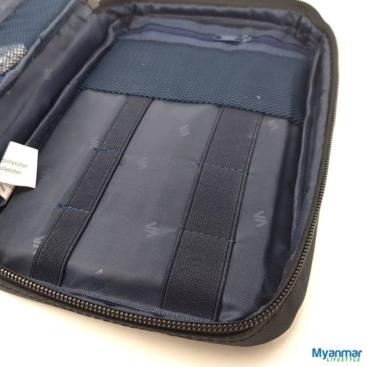 Organizer%20Case%20%E2%80%93%20Rivacase%20-%20Image%209