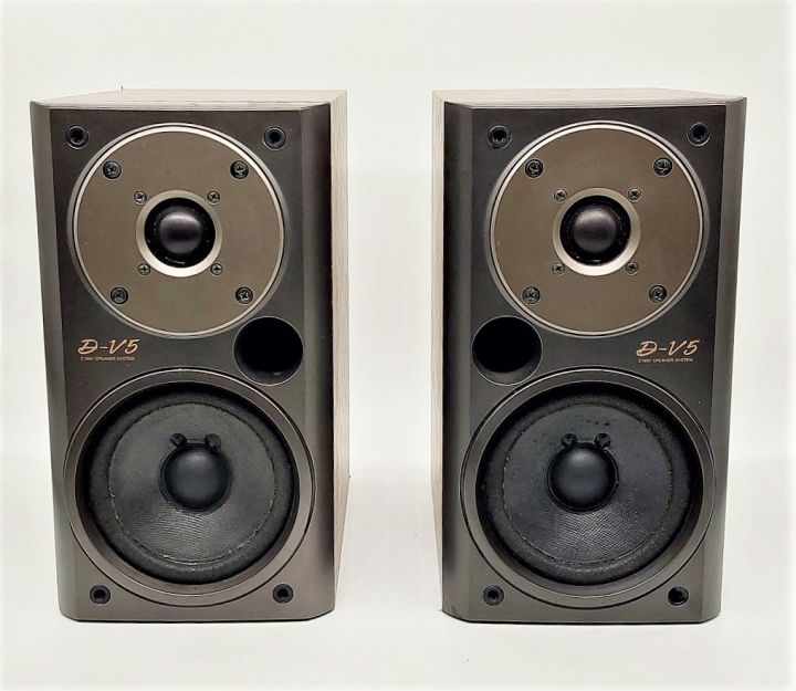 Onkyo D-V5 Bookshelf Speakers (used)