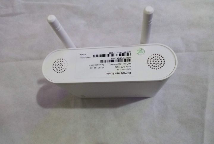 4G%20SIM%20card%20Wi-Fi%20Router%20-%20Image%204