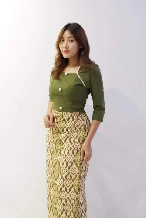 Beauty%20Trend%20brand%20Myanmar%20traditional%20dress%20,%20ready%20to%20wear,%20Indonesian%20silk,%20printed%20patterns%20-%20Image%204