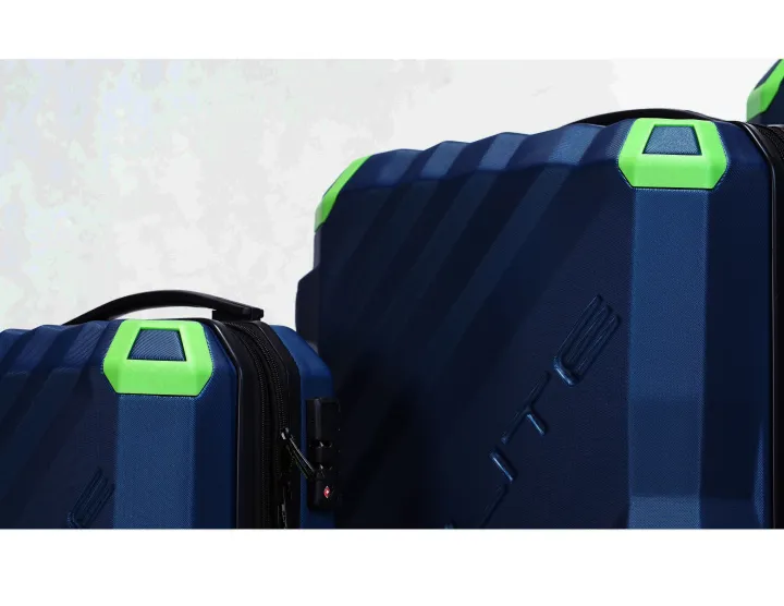 Fortitude%20Dark%20Blue%20Jasmine%20Green%20Highlight%20(Large)%20Prolite%20it%20Luggage%20-%20Image%207