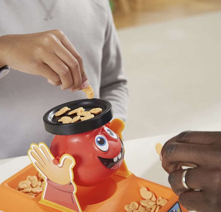 Hasbro%20Gaming%20Don't%20Spill%20The%20Beans%20Game%20-%20Image%209
