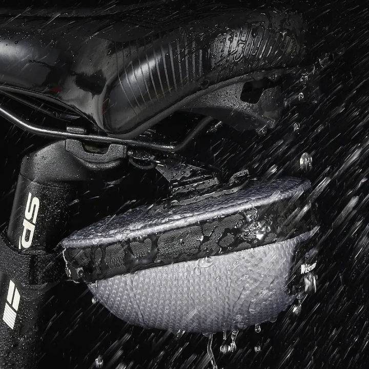 Water-Resistant%20Hard-Shell%20Saddle%20Bag%20%E2%80%93%20West%20Biking%20-%20Image%205