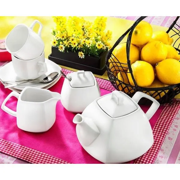 Wilmax%20Porcelain%20Suger%20Bowl%20in%20Colour%20Box%20-%20Image%204