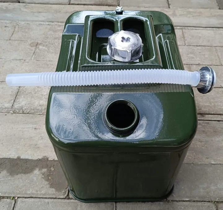 20L%20Metal%20Jerry%20Can%20-%20Image%207