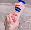 Vaseline Daily Brightening Body Lotion 600ml. 