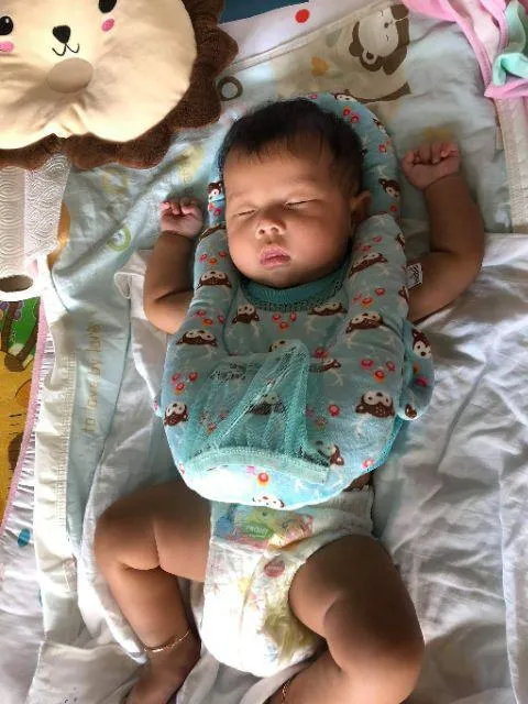 (Preorder)%C2%A0KAKIBLIN%20(Kakibin)%20feeding%20pillow,%20baby%20feeding%20pillow,%20milk%20training%20pillow,%20adjustable,%202%20in%201%20use,%20separate%20pillow%20pieces%20for%20baby%20to%20use%20as%20a%20sleeping%20pad.%20-%20Image%208