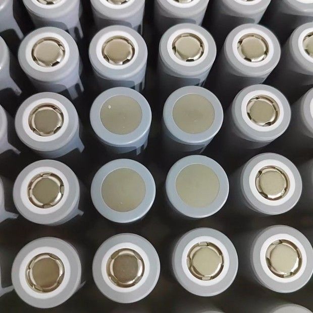 EVE%2021700%20lithium%20battery%2050E%205000mAh%20power%203C%20discharge%203.7V%20-%20Image%204