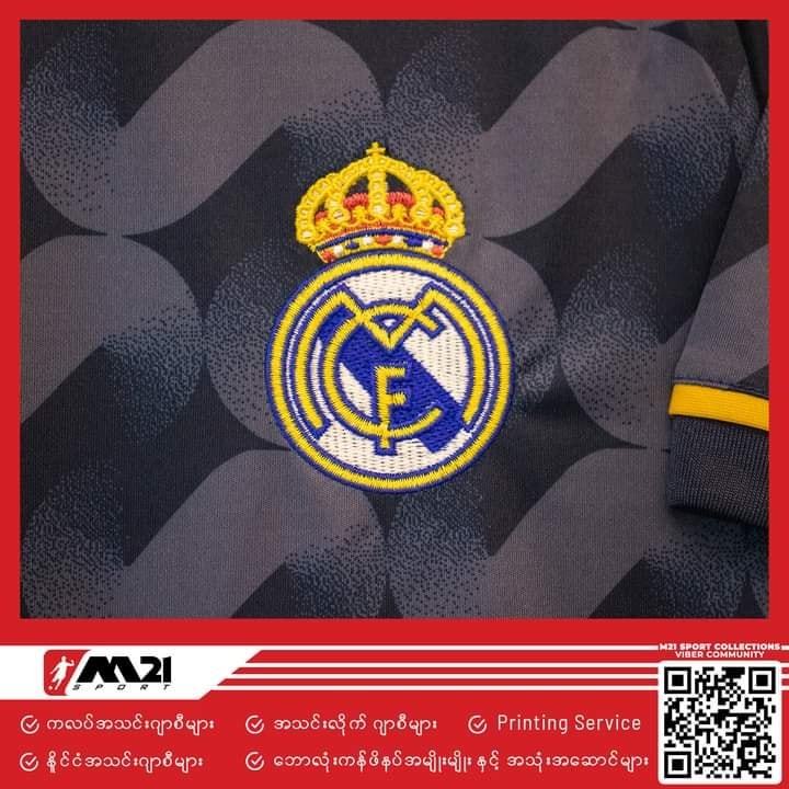 Real%20Madrid%20Official%20Away%20Fan%20Jersey%2023/24%20-%20Image%204