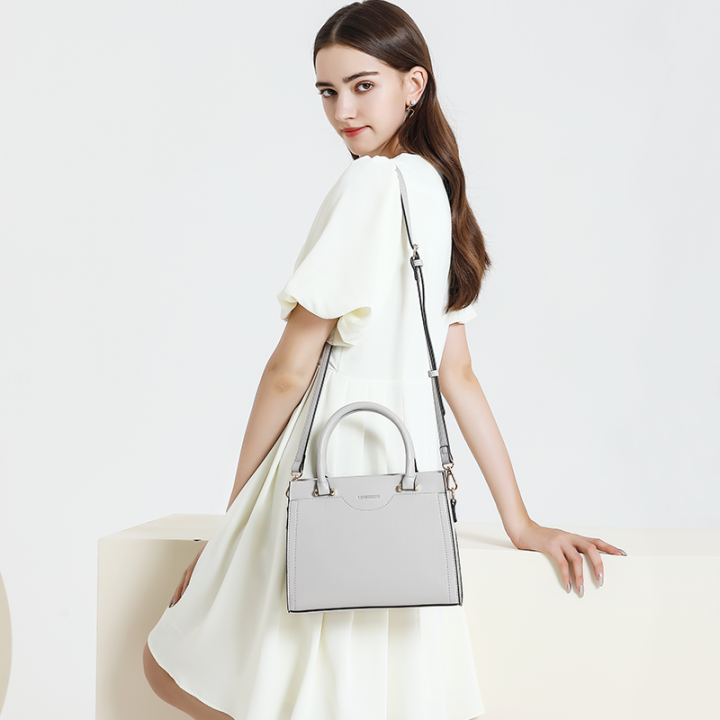 (Preorder)%20MOSSDOOM%20Crossbody%20Bag:%20Simple%20and%20Stylish%20for%20Women%20-%20Image%205