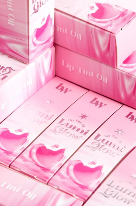 (Preorder)%20beWiLD%20Lumi%20Glow%20Lip,%20lip%20tint%20oil,%20clear%20color,%20long%20lasting,%20juicy,%20glossy%20lip%20-%20Image%207