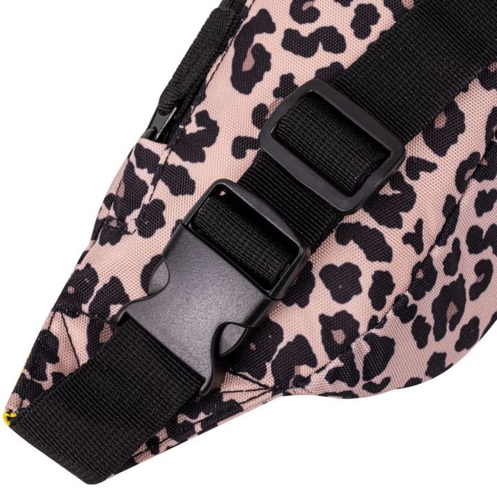 RIVACASE%205411%20leopard%20Waist%20bag%20-%20Image%206