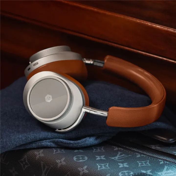 (Preorder)%20Master%20&%20Dynamic%20MW75%20Gen%201%20ANC%20Wireless%20Headphones%20by%20Pro%20Gadgets%20-%20Image%207