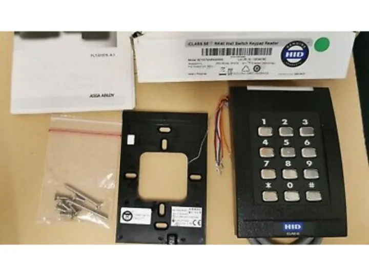 HID%20921NSNNEK20000%20iClass%20SE%20RK40%20Keypad%20Wall%20Switch%20Reader%20-%20Image%204