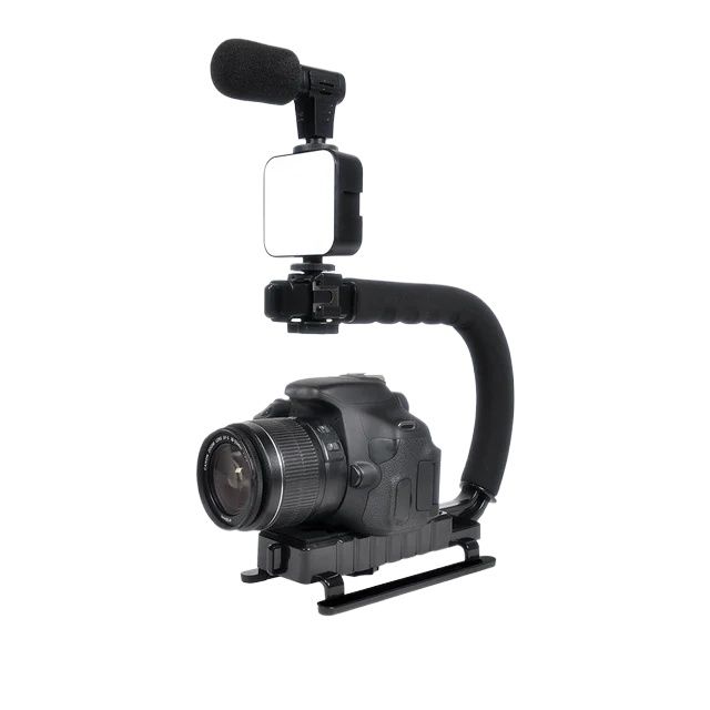 LionBolt%20Cellular%20and%20camera%20support%20stabilizer%20with%20light%20and%20microphone%20Tripod%20Kit%20-%20Image%202