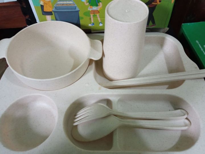 ဂျုံရိုး ထမင်းစား ပန်းကန် ခွက်