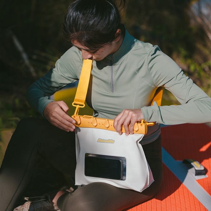 (Preorder)Naturehike%20IPX8%20Waterproof%20Mobile%20Phone%20Bag%20Touch%20Dry%20Bag%20with%20Adjustable%20Shoulder%20Strap%20for%20Swimming%20Drifting%20Diving%20River%20Rafting%20%20%E1%80%96%E1%80%AF%E1%80%94%E1%80%BA%E1%80%B8%E1%80%9B%E1%80%B1%E1%80%85%E1%80%AD%E1%80%AF%E1%80%81%E1%80%B6%E1%80%A1%E1%80%AD%E1%80%90%E1%80%BA%20-%20Image%206