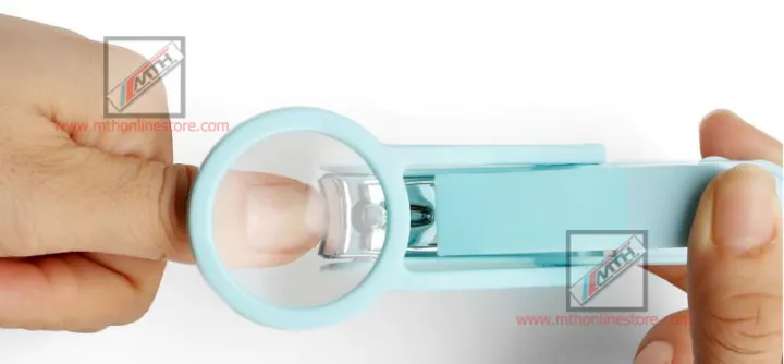 Nail%20Clipper%20with%20Magnifier%20-%20Image%204