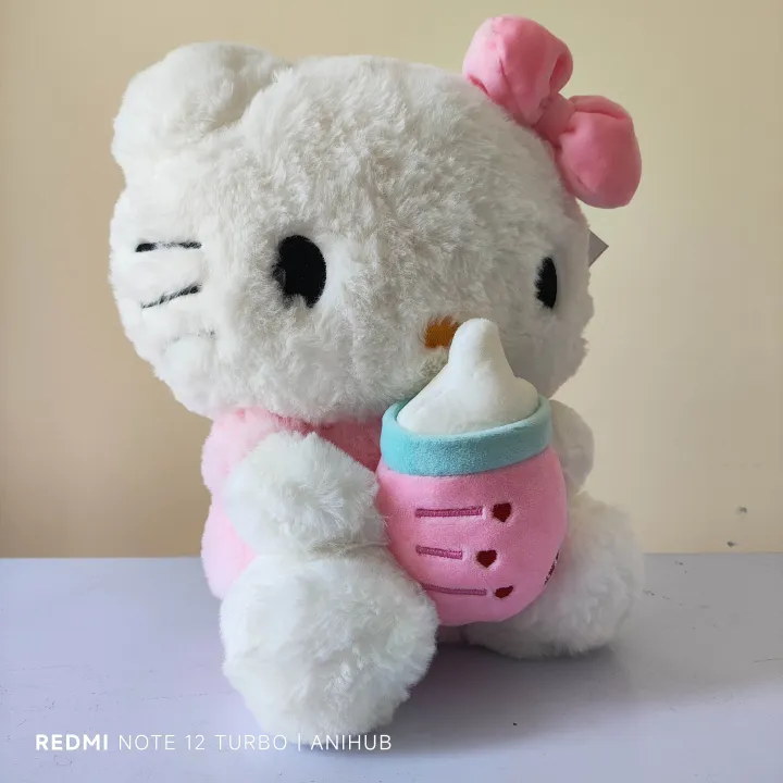Hello%20Kitty%20Holding%20Strawberry%20Milk%20plush%2030cm%20-%20Image%203