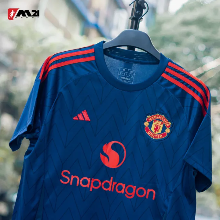 Manchester%20United%20Away%20Leaked%20Snap%20Dragon%20Fan%20Jersey%2024/25%20-%20Image%204