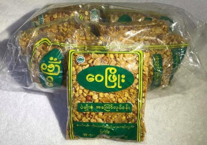 Wai Phyoe Mixed Fried Bean ( 160g * 10 qty ) Pack