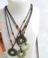 Jade circle pendant,  ကျောက်စိမ်း အဝိုင်းပုံဆွဲသီး၊. 
