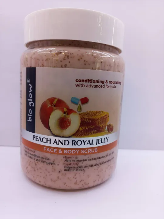 Bio%20Glow%20Face%20and%20Body%20Scrub%20Peach%20&%20Royal%20Jelly%20-500ml%20-%20Image%206