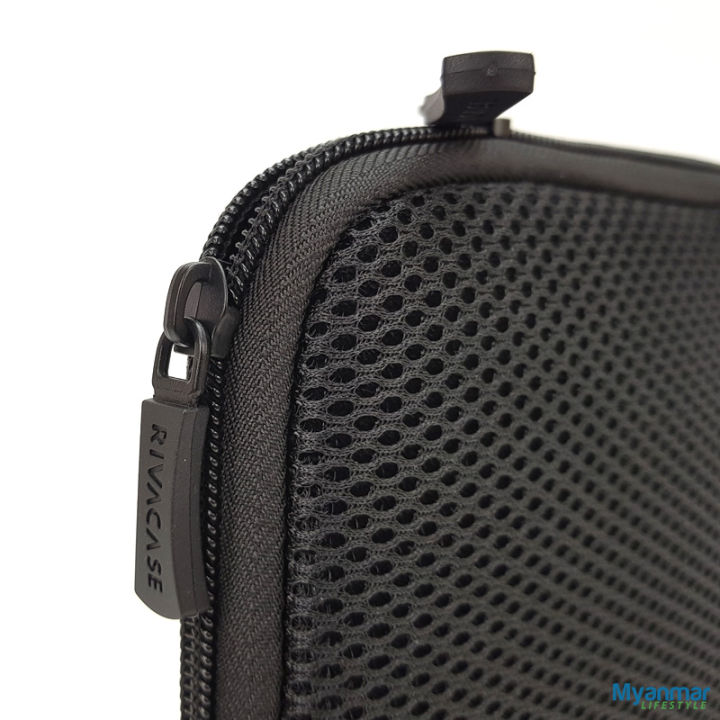 Organizer%20Pouch%20%E2%80%93%20Rivacase%20-%20Image%206