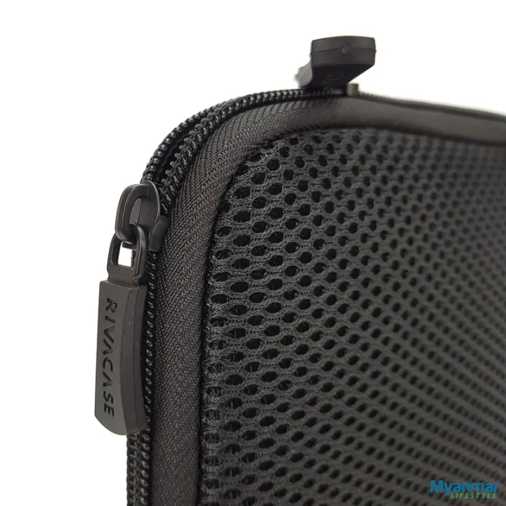 Organizer%20Pouch%20%E2%80%93%20Rivacase%20-%20Image%206