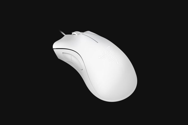Razer%20Deathadder%20Essential%20Gaming%20Mouse%20%20Black/White%20-%20Image%204