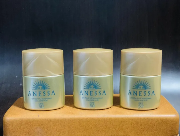 ANESSA%20Perfect%20UV%20Suncream%20Skincare%20Milk%20SPF%2050+PA++++%2012ml%20-%20Image%203