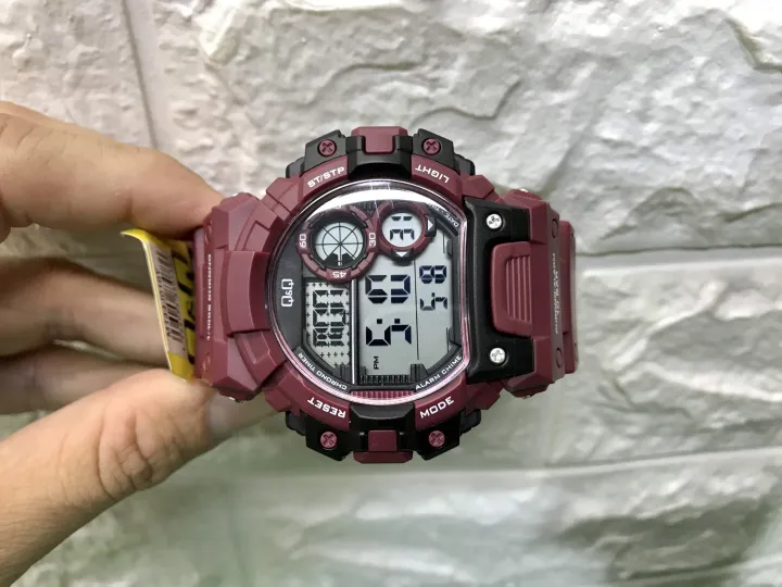 Q&Q%20Men%20Watch%20M144%20-%20Image%204