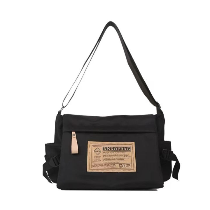 (Preorder)%20Canvas%20shoulder%20bag,%20simple%20and%20beautiful,%20minimalist%20style.%20-%20Image%208