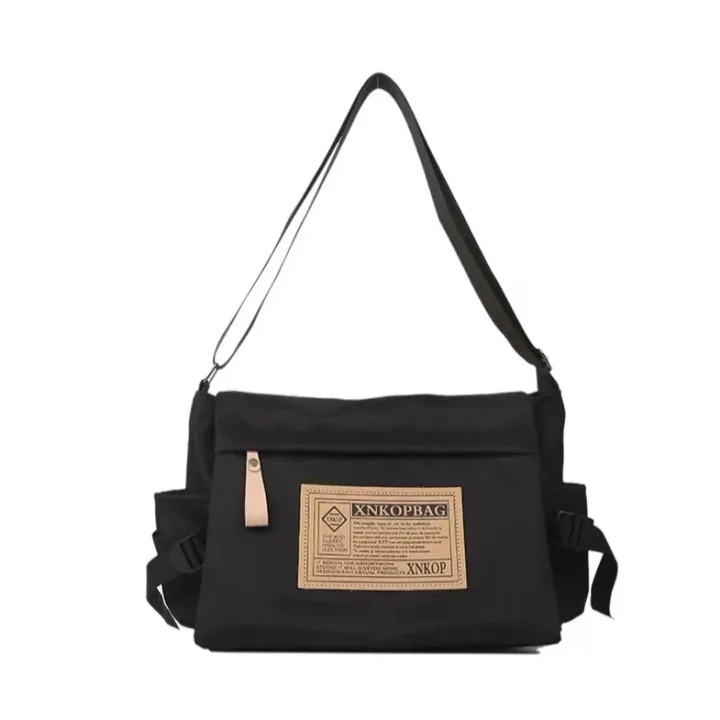 (Preorder)%20Canvas%20shoulder%20bag,%20simple%20and%20beautiful,%20minimalist%20style.%20-%20Image%208