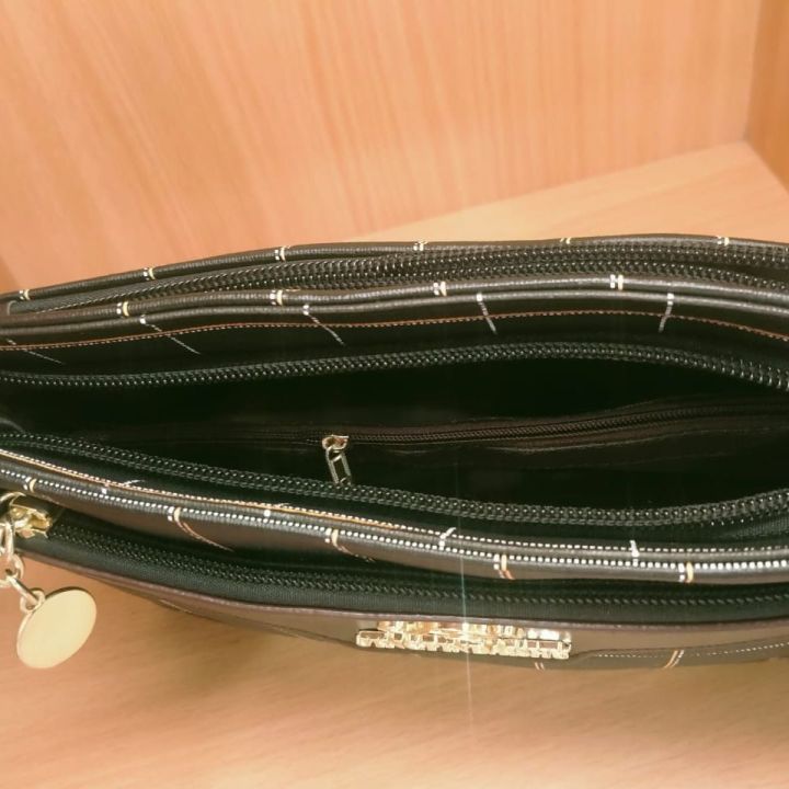 JINGPINDAISHU%20LEATHER%20SLIM%20BAG%20-%20Image%203
