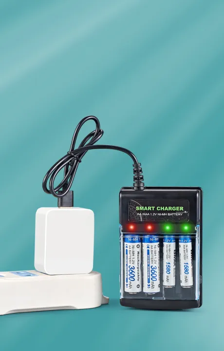Four-slot%20Multi-Compatible%20AA/AAA%20Battery%20USB%20Charger%20-%20Image%204
