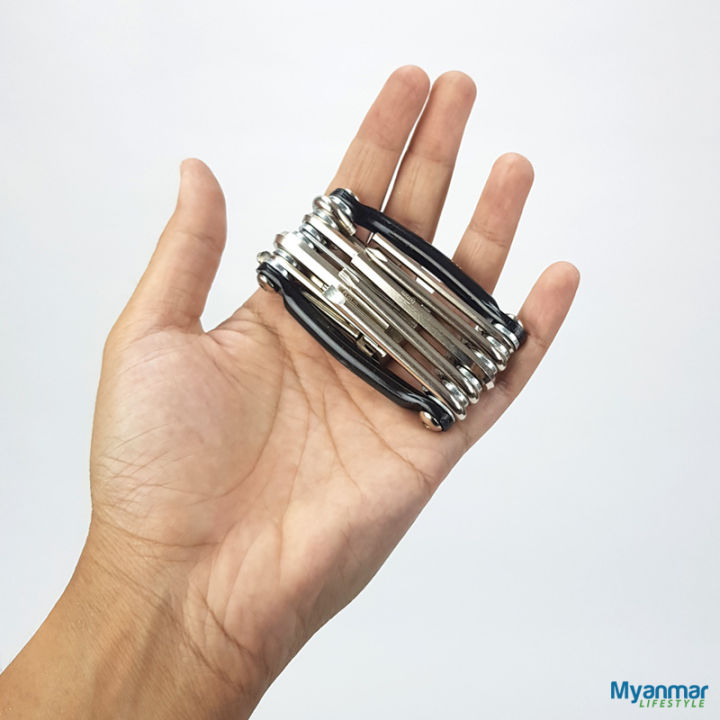 Rescue%20Bike%20Multi-Tool%20(11%20tools%20in%201)%20%E2%80%93%20West%20Biking%20-%20Image%204