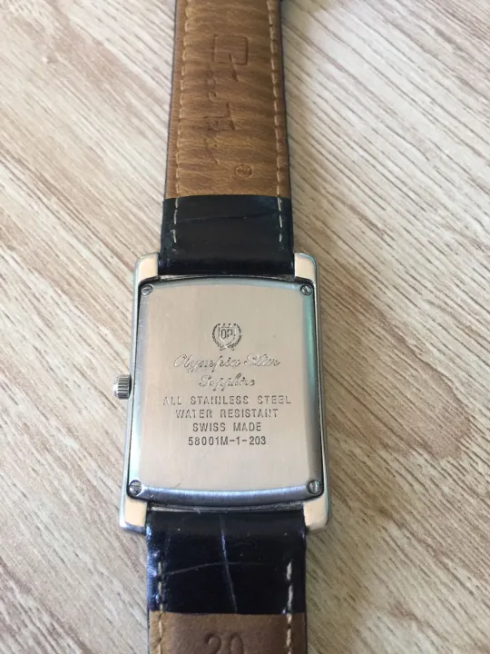 Unisex%20Jewellery%20Watch%20with%20Genuine%20Leather%20Strap%20(99%25%20New)%20-%20Image%204