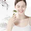 CkeyiN Natural Jade Face Roller, Double Head Facial Roller Massager Anti Aging and Anti-wrinkle Face Body Eyes Neck Massage Beauty Tool AM122LQ. 