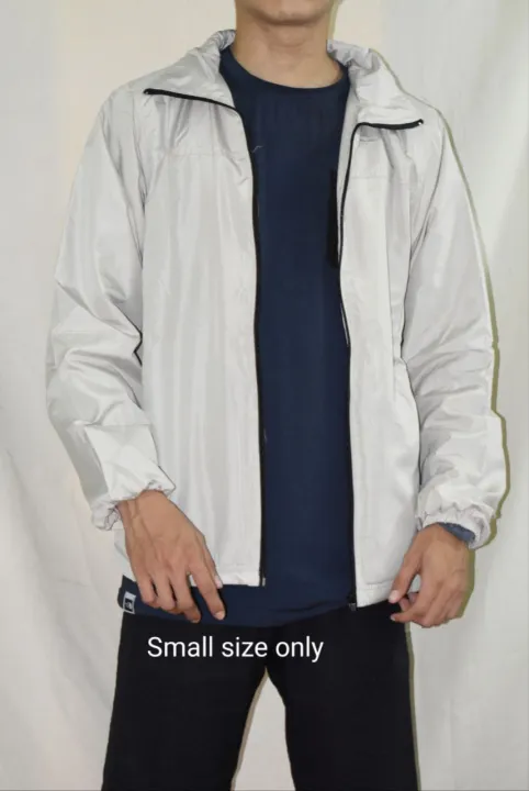 Branded%20Export%20Rain%20Coat%20-%20Unparalleled%20Quality%20and%20Style%20for%20Ultimate%20Comfort%20in%20Every%20Rainy%20Adventure%20-%20Image%208