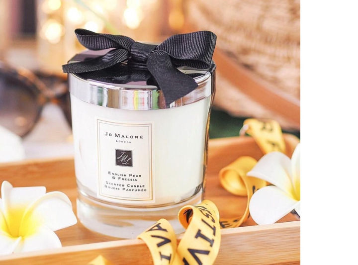 (Preorder)%C2%A0Jo%20Malone%20London%20English%20Pear%20&%20Freesia%20Home%20Candle%20200g%20with%20box%20-%20Image%203