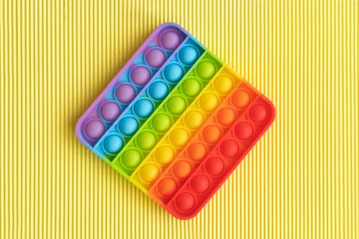 Pop%20It%20Sensory%20Fidget%20Toy%20(Square-shaped%20rainbow%20color)%20-%20Image%202