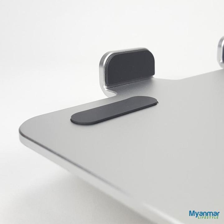 Height%20Adjustable%20Laptop%20Stand%20-%20UPERGO%20-%20Image%209