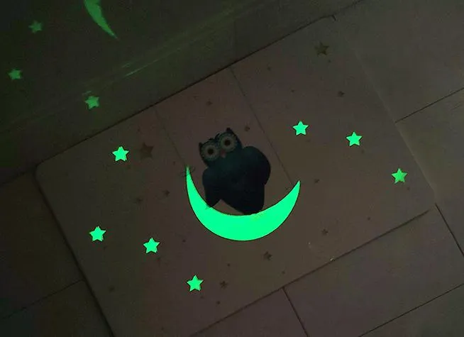 Glow-in-the-Dark%20Japanese%20Mineral%20Stone%20Bath%20Mat,%20Super%20Absorbent%20Diatomite%20Mat%20Quick%20Dry%20Toilet%20Bathroom%20Mat%20With%20Extra%20Anti-slip%20Net%20-%20Image%205