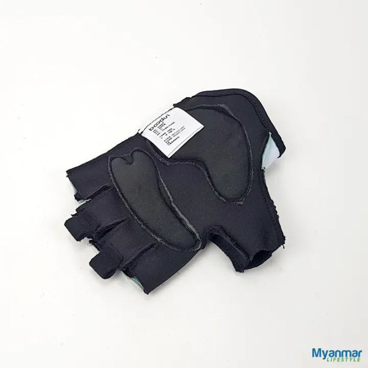 Fingerless%20Gel%20Cycling%20Gloves%20%E2%80%93%20Boodun%20-%20Image%207